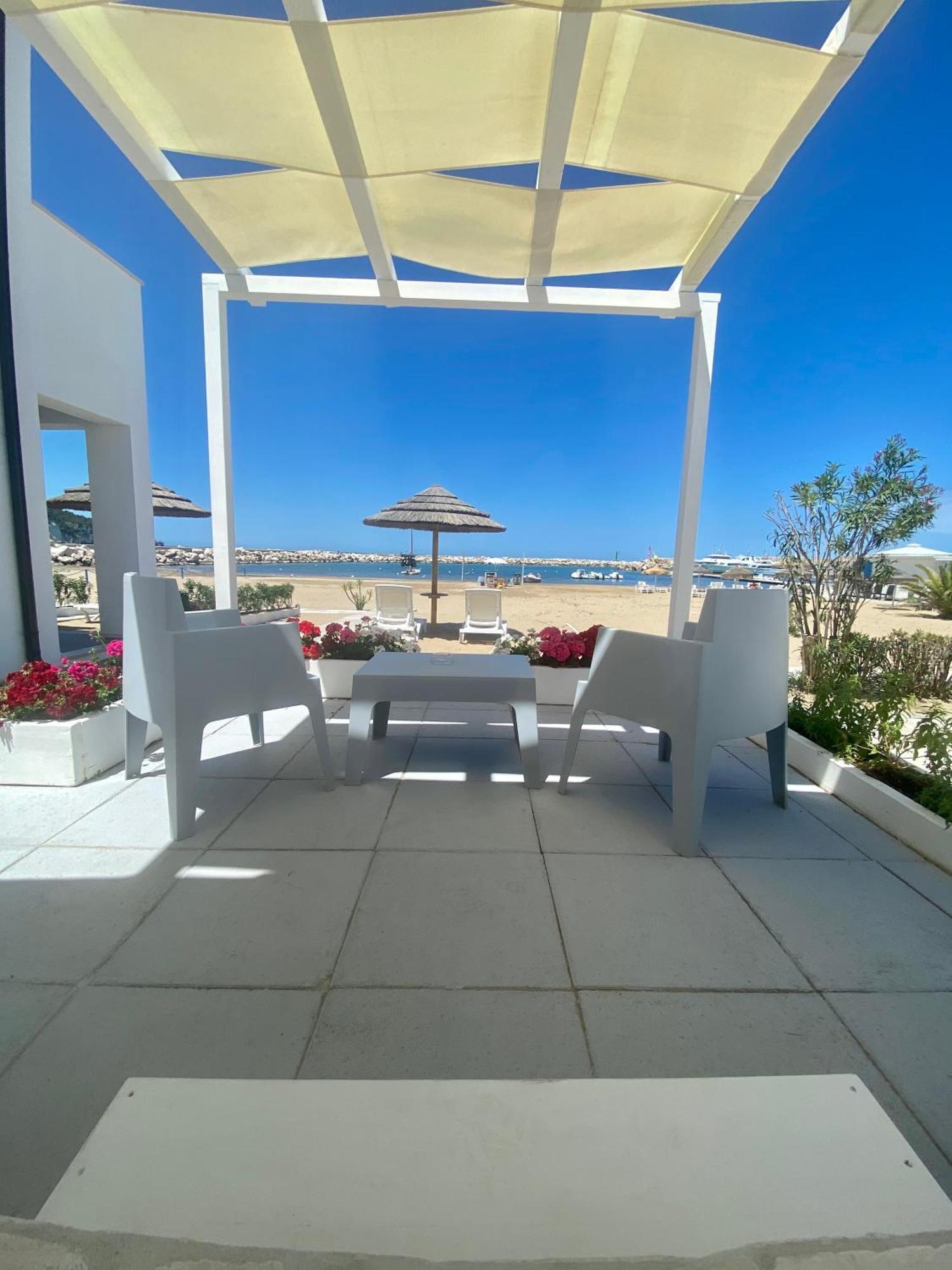 Marina Bay Beach Hotel Peschici Dış mekan fotoğraf